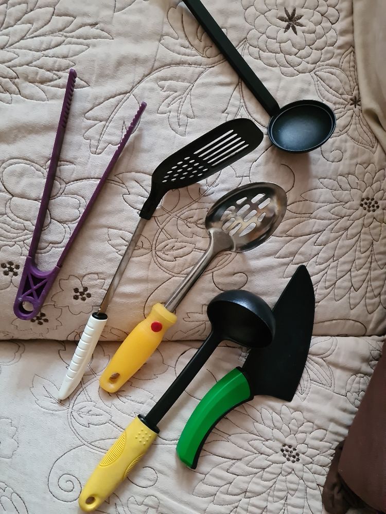 Lot de 8 ustensiles de cuisine neufs 8 Oullins (69)