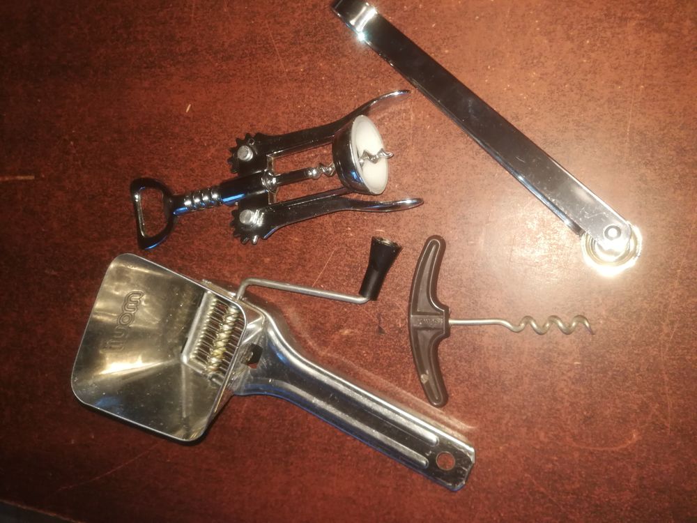 4 ustensiles de table 10 Le Creusot (71)