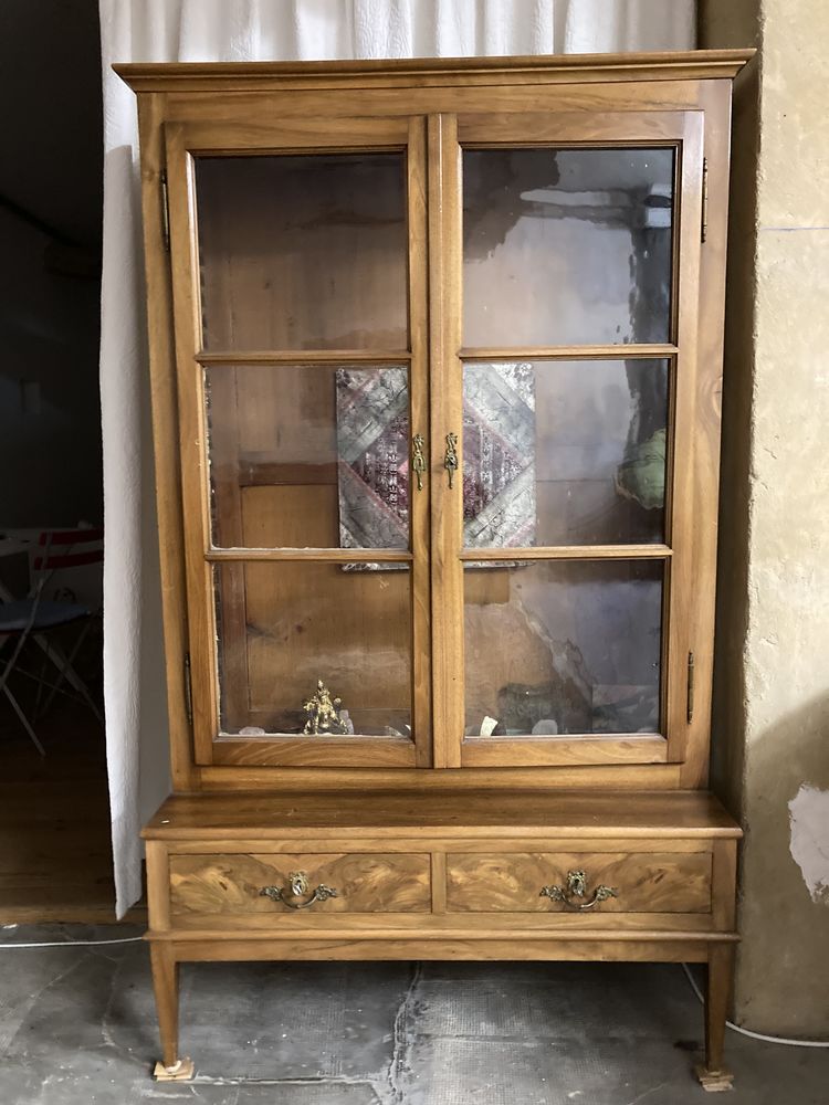 Vaisselier antiquit� design raffin�, (meuble de famille) 450 Saint-Montan (07)