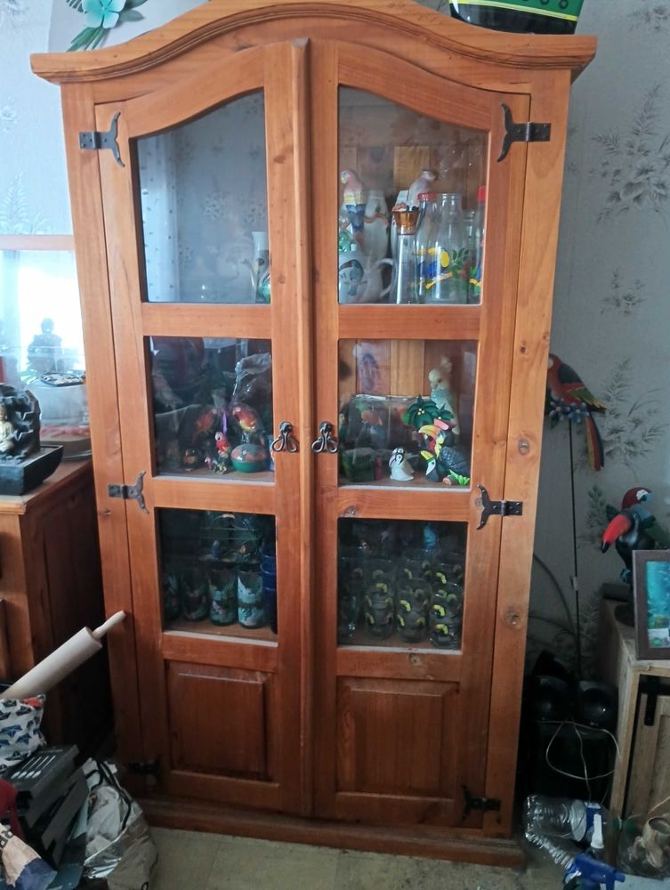 vaisselier et bibliotheque en.pin 70 Saint-Fons (69)