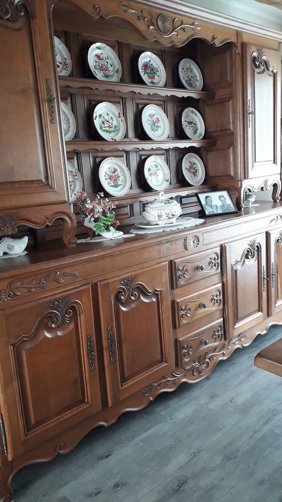 Vaisselier ch�ne massif , vous pouvez utiliser que le bas, , 200 Chanteheux (54)