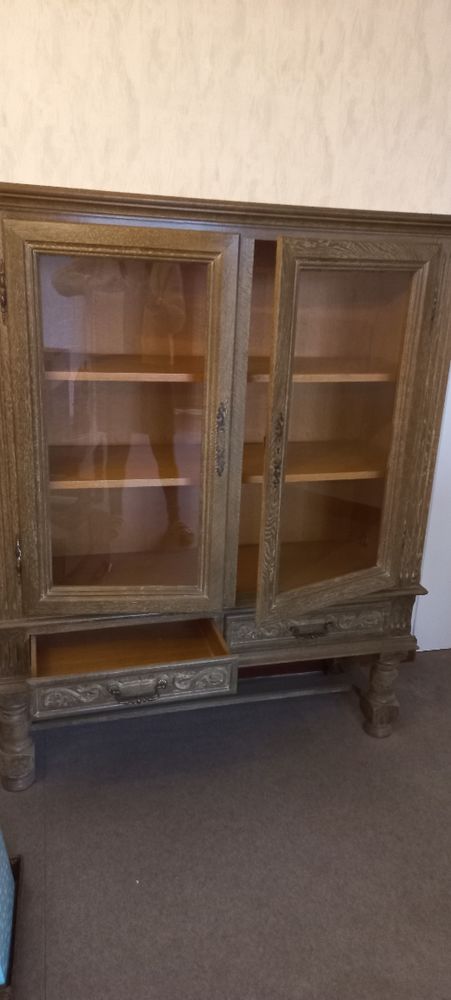 vaisselier  en ch�ne s�ruse  2 tiroirs Sculpt�s - 2 �tag�res 70 Lannion (22)