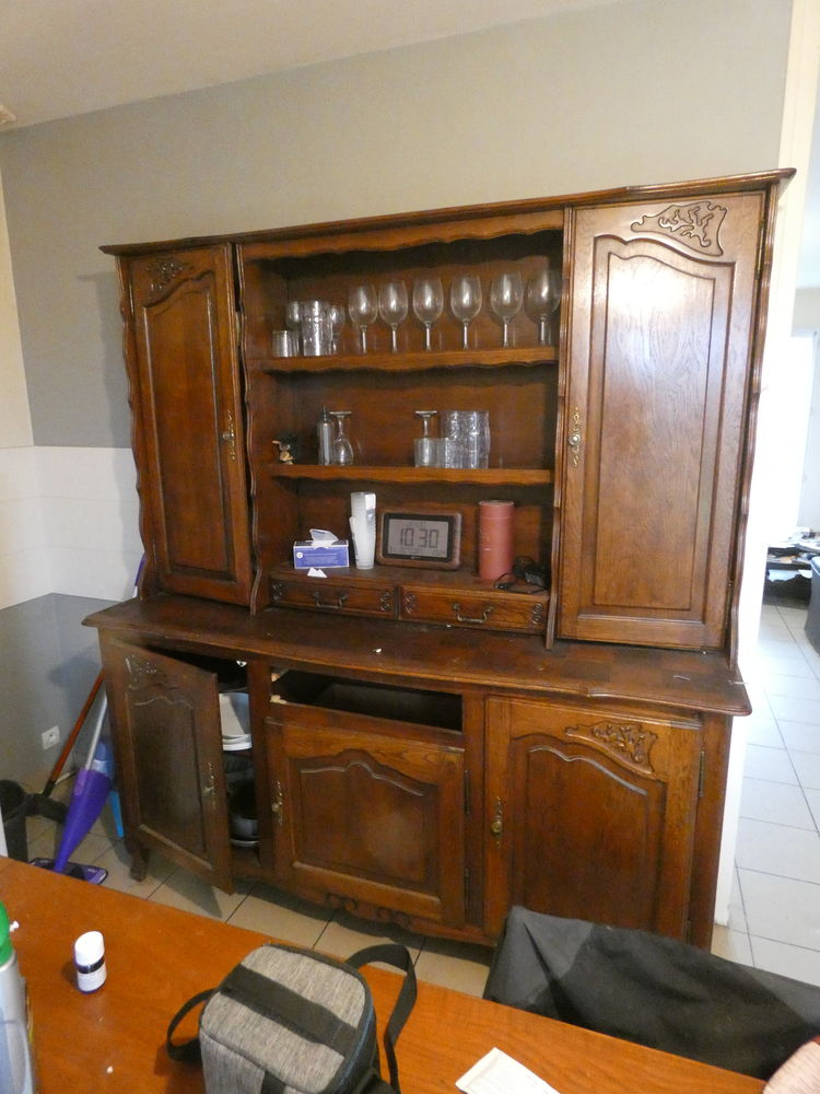 vaisselier grande taille tr�s bon �tat 60 Vezins (49)