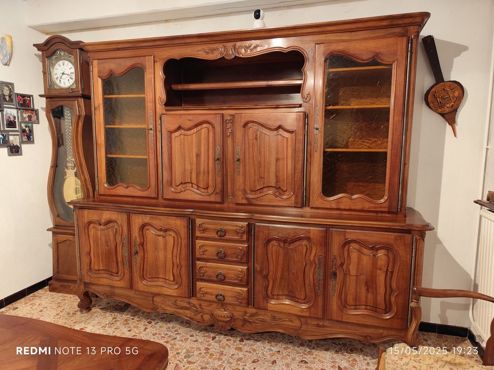 Vaisselier Proven�al en Noyer massif 1200 Avignon (84)