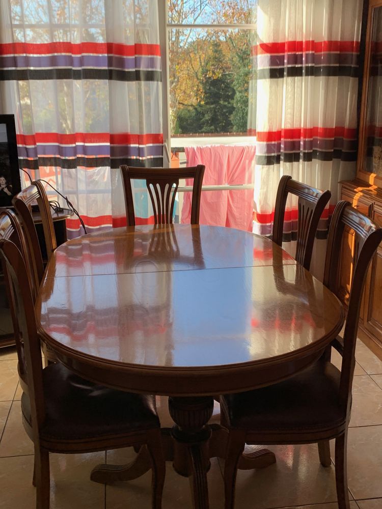 Vaisselier + table avec rallonge + 6 chaises 0 Feyzin (69)