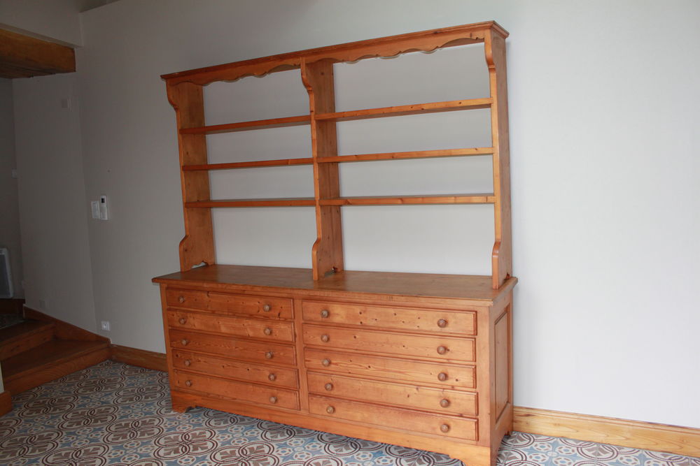 VAISSELIER 220 Thiviers (24)