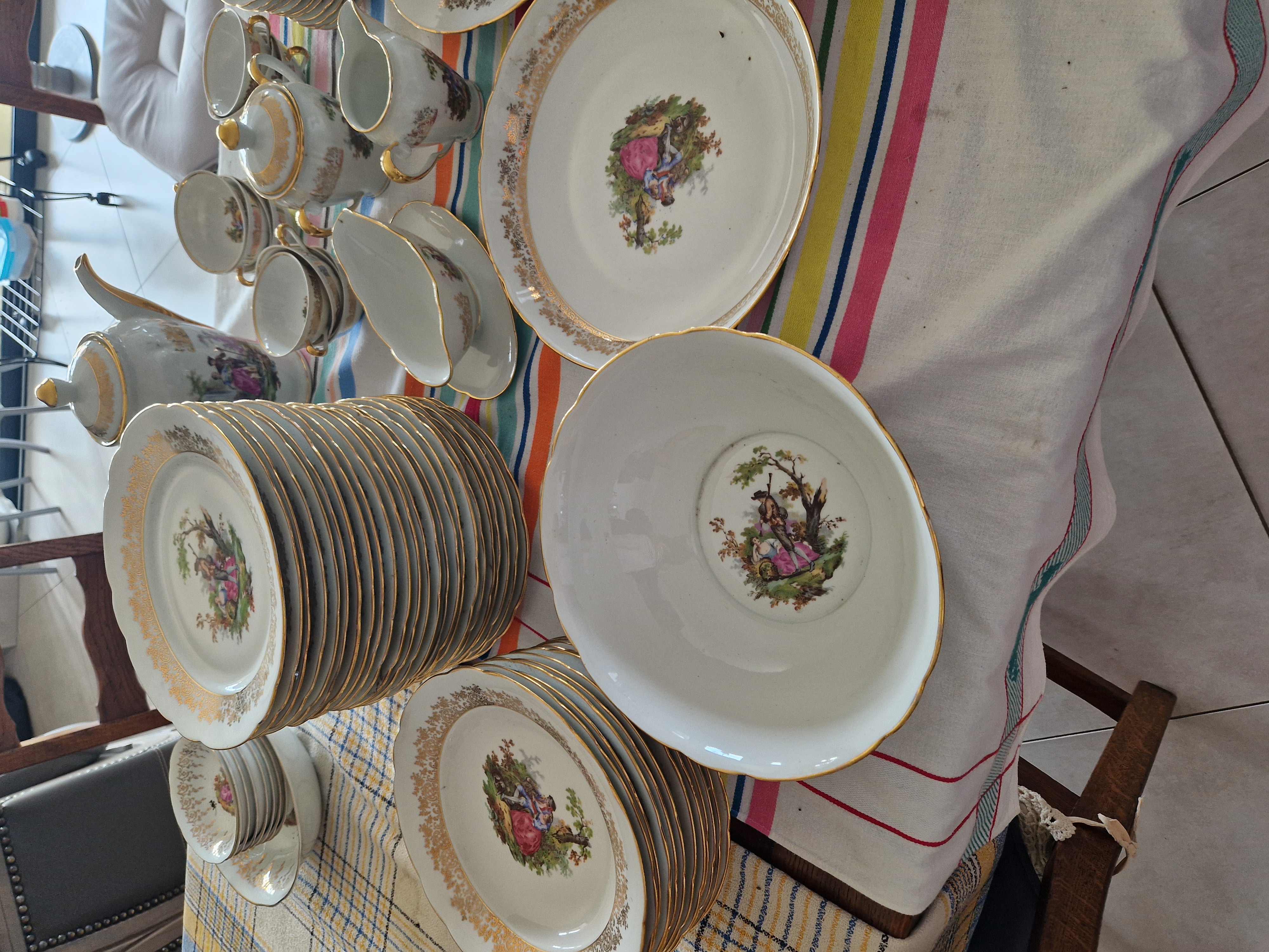 Vaisselle  ancienne de 1933 200 La Calmette (30)