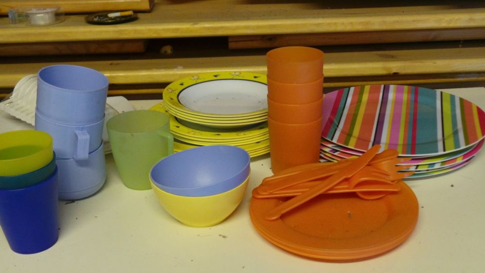 VAISSELLE DE CAMPING 3 Charantonnay (38)