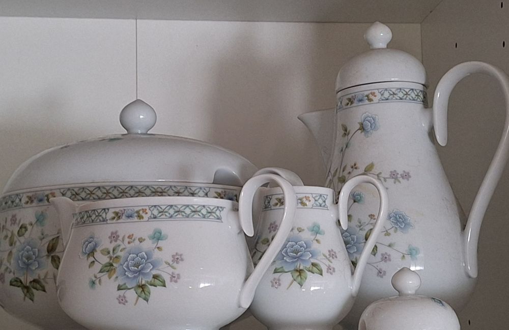 Lot de vaisselle porcelaine irlandaise 18 Saint-Pol-de-L�on (29)