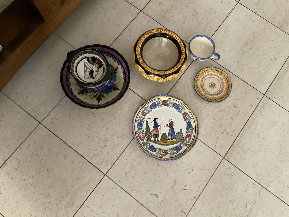 Un lot de vaisselle de Quimper num�rot� sign� HB. 100 Saint-Gratien (95)