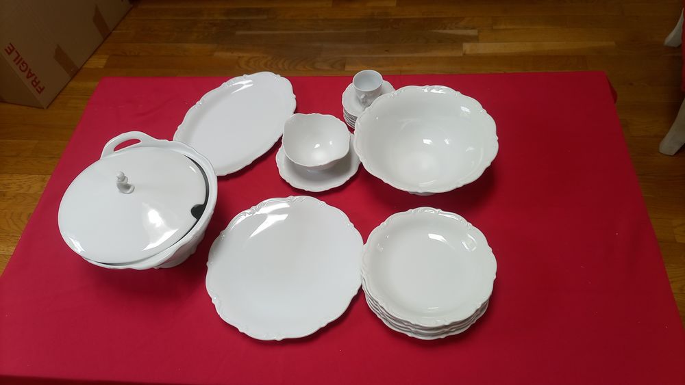 LOT VAISSELLE TIERSCHENREUTH 50 Toulon (83)