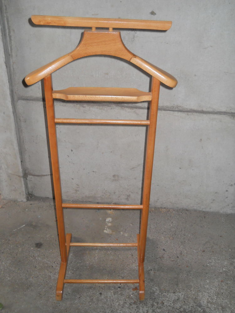 Valet. 10 Pont-Audemer (27)