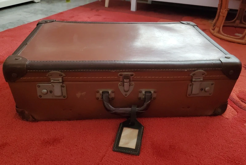 Valise ancienne bois et simili 30 Hy�res (83)