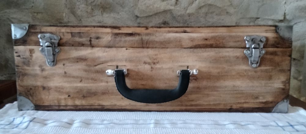 Valise en bois. 50 Vierzon (18)
