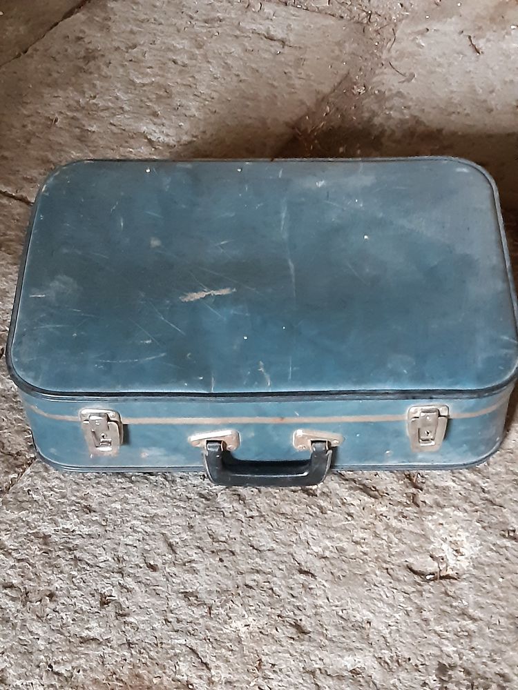VALISE EN CARTON ANCIENNE 8 Cournon-d'Auvergne (63)