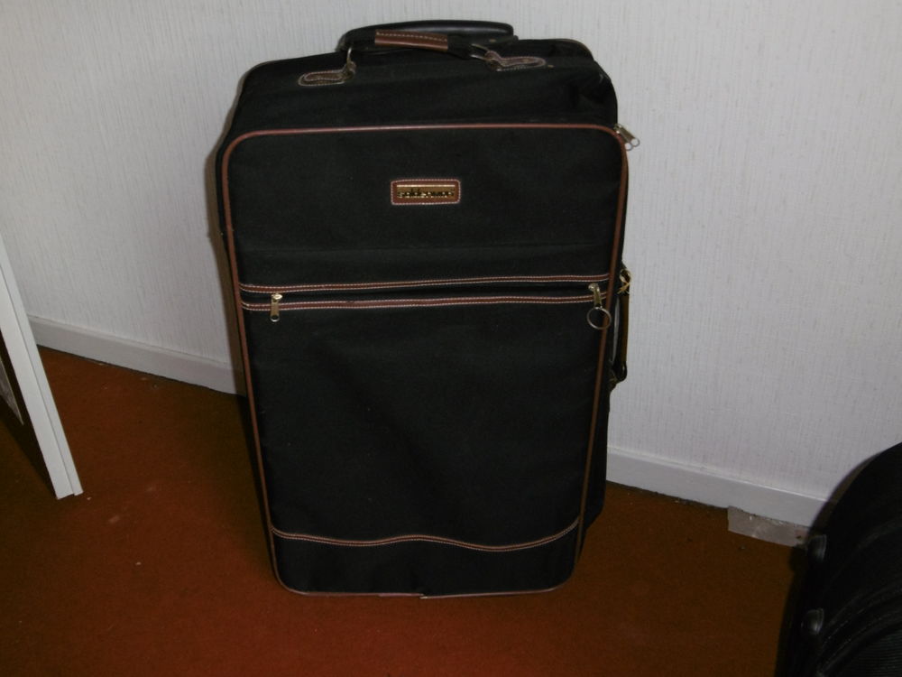 valise l�g�re 30 Montlu�on (03)