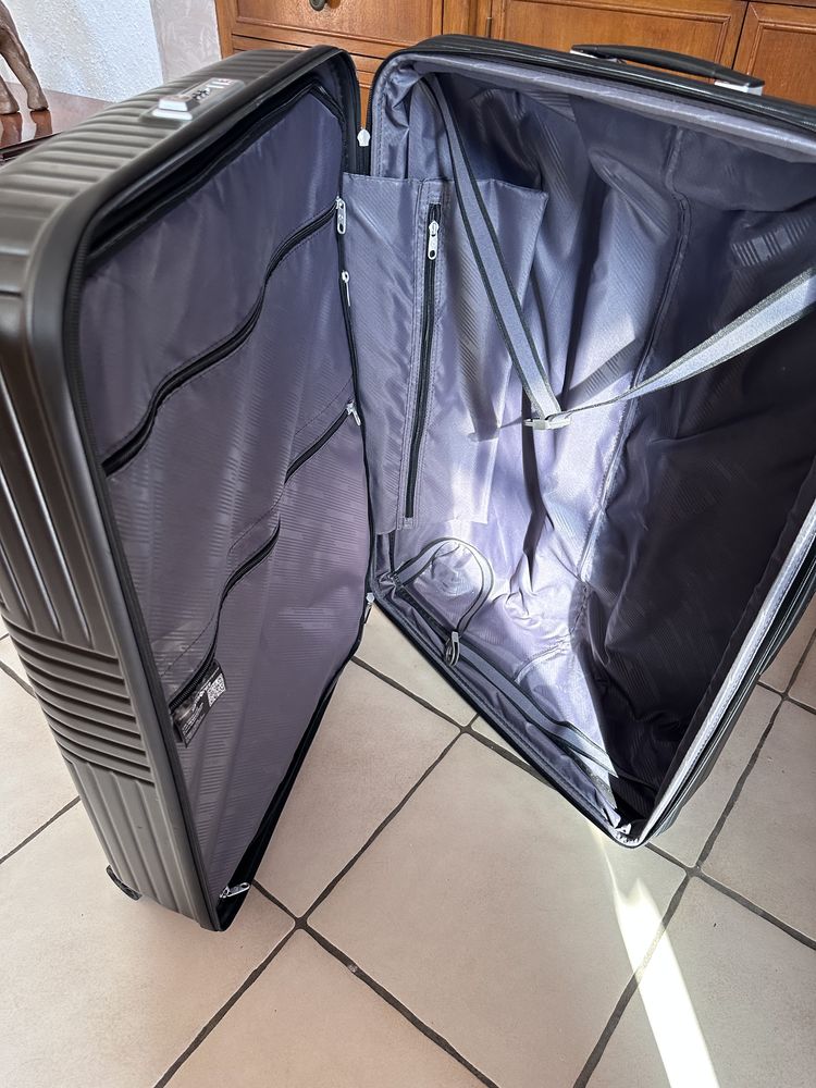 valise neuve samsonite qualit� +++ rangement ++++ 190 P�rols (34)