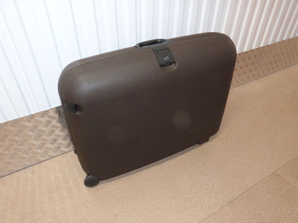 VALISE RIGIDE 30 Besan�on (25)