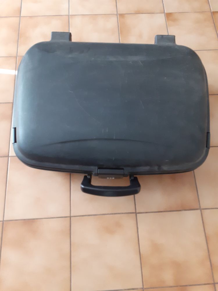 VALISE rigide 15 Bourg-l�s-Valence (26)