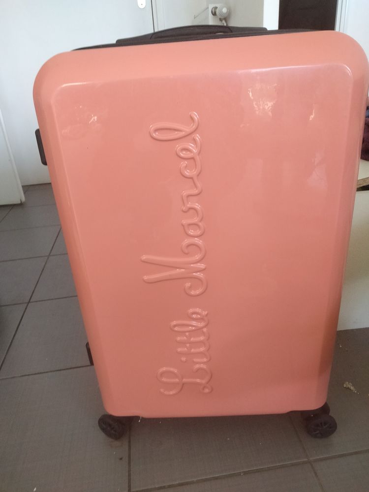 Valise rose Little Marcel 35 Corbeil-Essonnes (91)