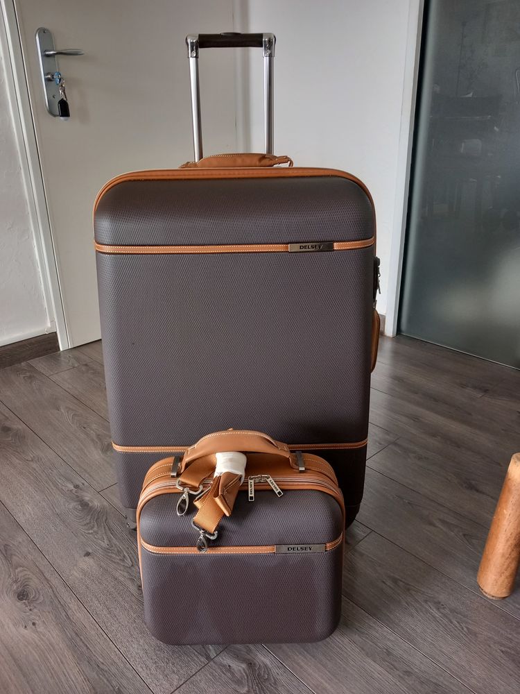Valise et Vanity 90 Anglet (64)