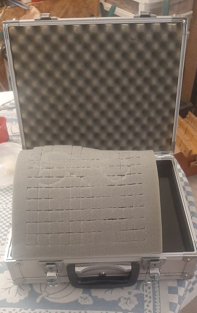 valise alu 20 Grasse (06)