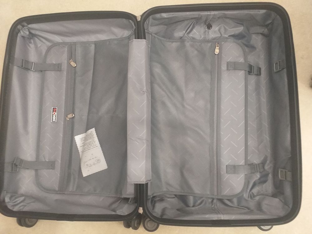 2 valises moyennes 66 l 115 Paris 11 (75)