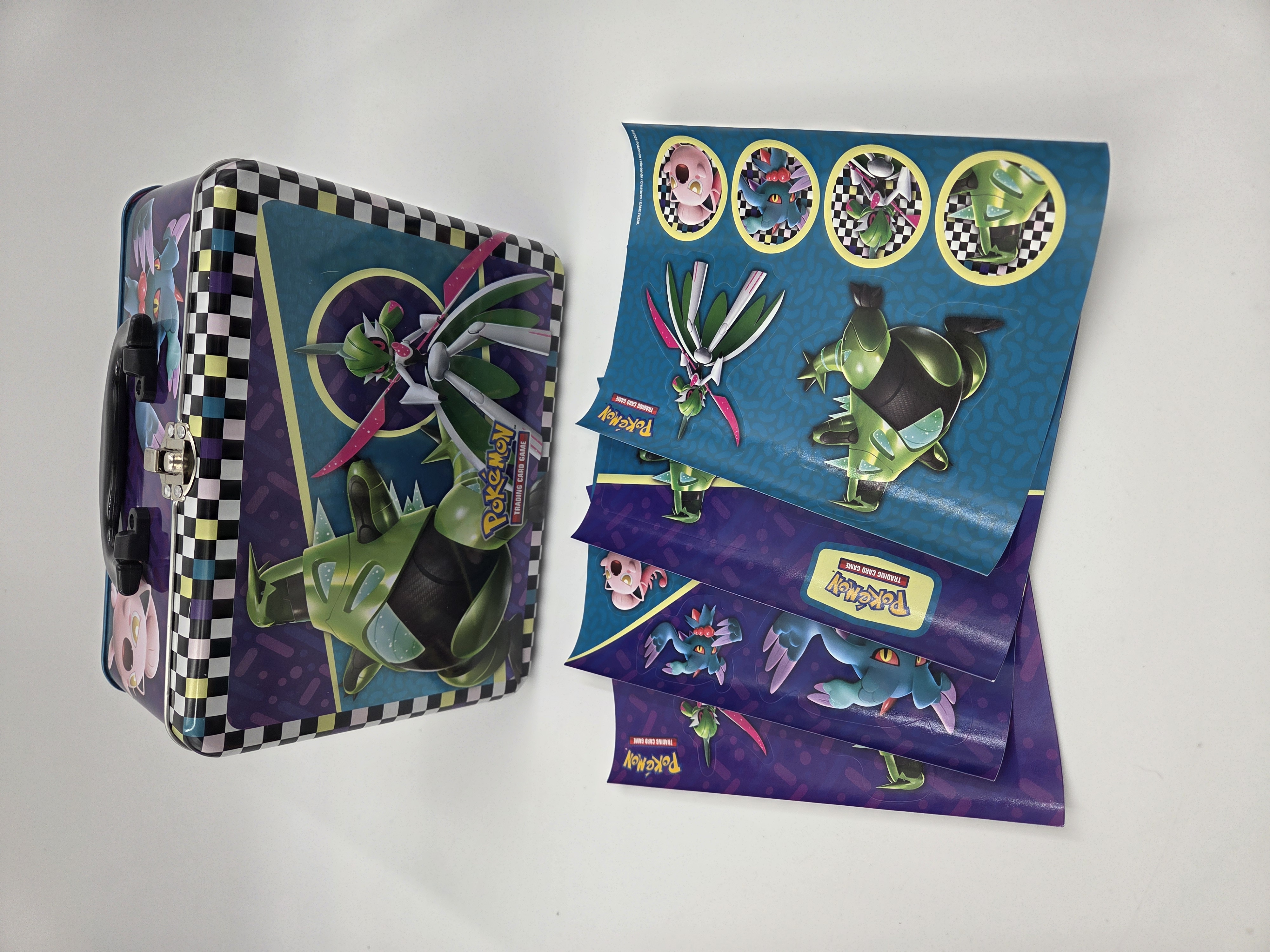 Valisette Pok�mon Hurle-Queue Garde de Fer avec stickers 2 Vulbens (74)