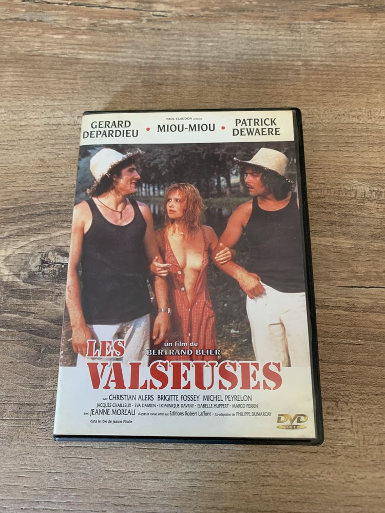 DVD    Les valseuses    3 Saleilles (66)