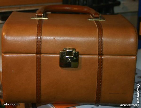 VANITY ANNEE 1960 (trousse toilette) 15 Champigny (51)