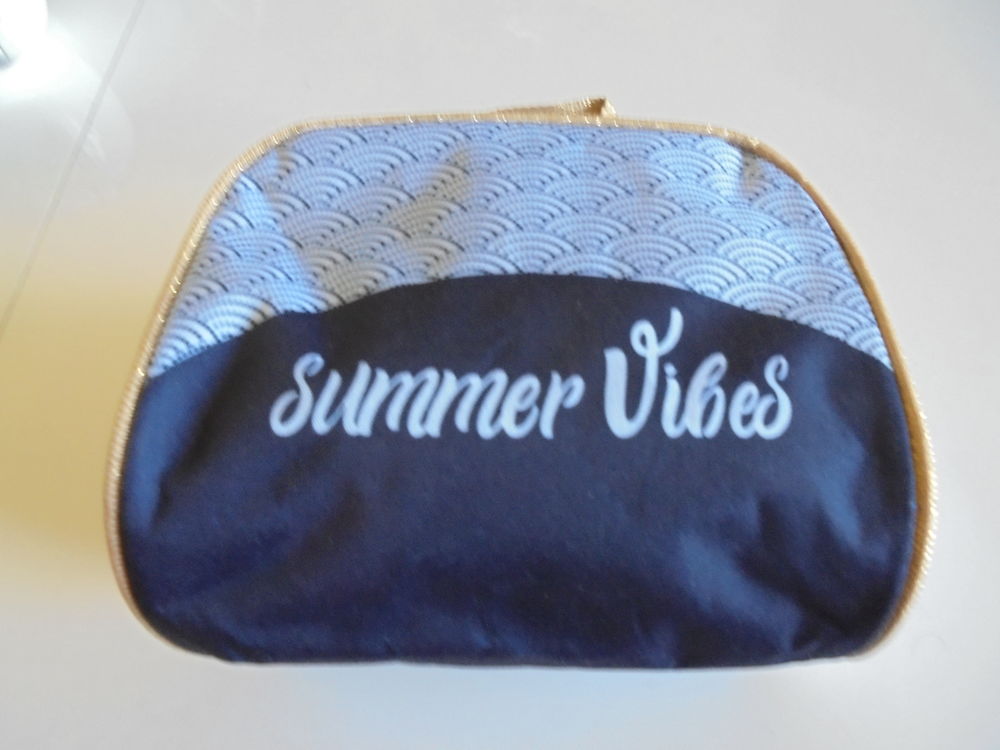 Vanity blanc et marine (40) 3 Tours (37)