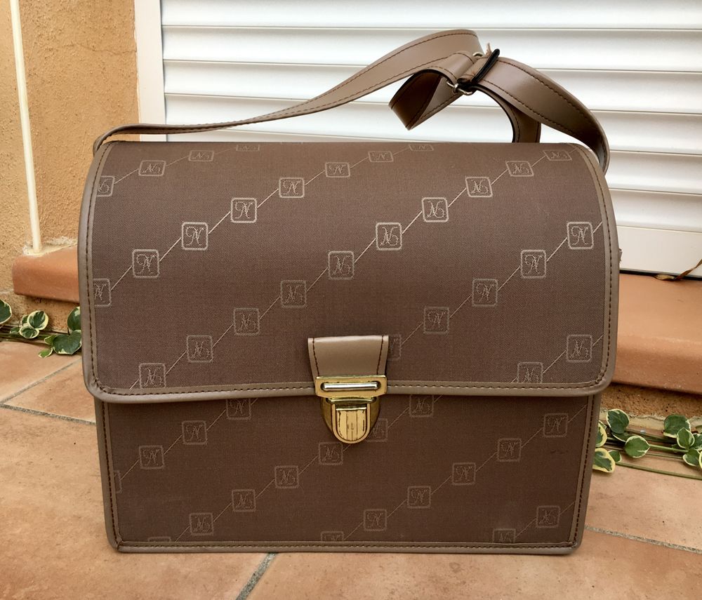 Vanity case rigide ; �tat neuf 5 Merville (31)