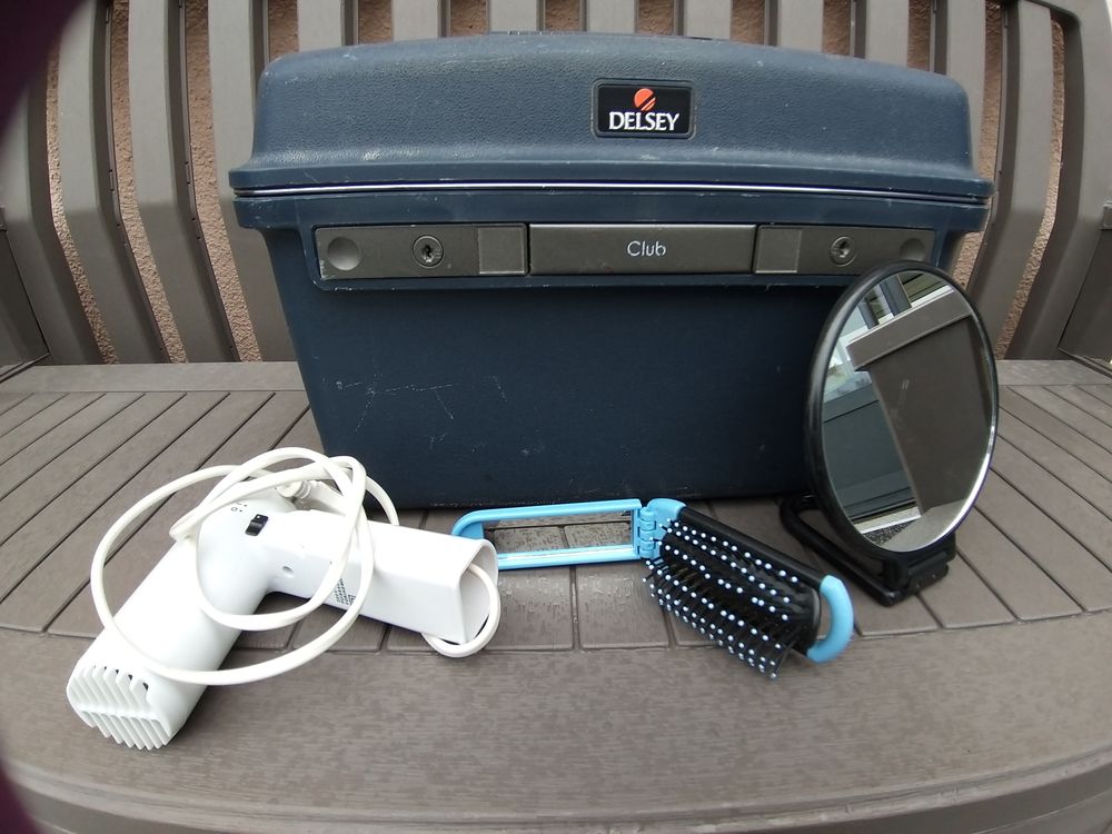 Lot vanity 18 Montlu�on (03)