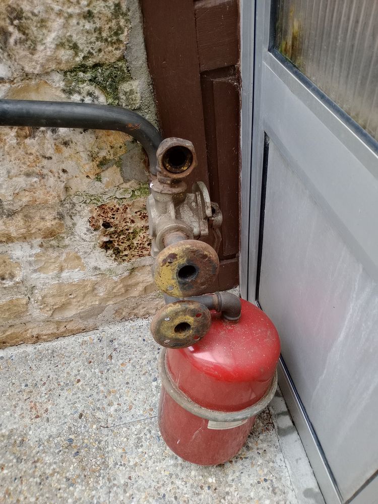 Vanne 3 voies avec vase d'expansion pour chaudi�re 35 Luzy-sur-Marne (52)