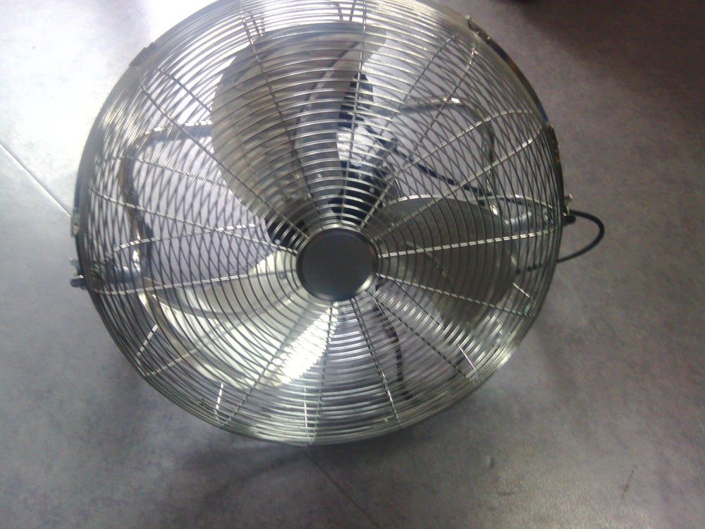 VANTILATEUR  TOTALEMEN NEUVE .. 49 Paris 20 (75)