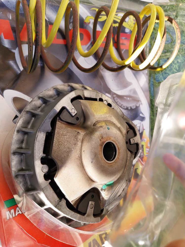 Kit variateur Malossi pour scooter 50cm3
Tr�s bon �tat tr�s peu utilis� 60 La Seyne-sur-Mer (83)