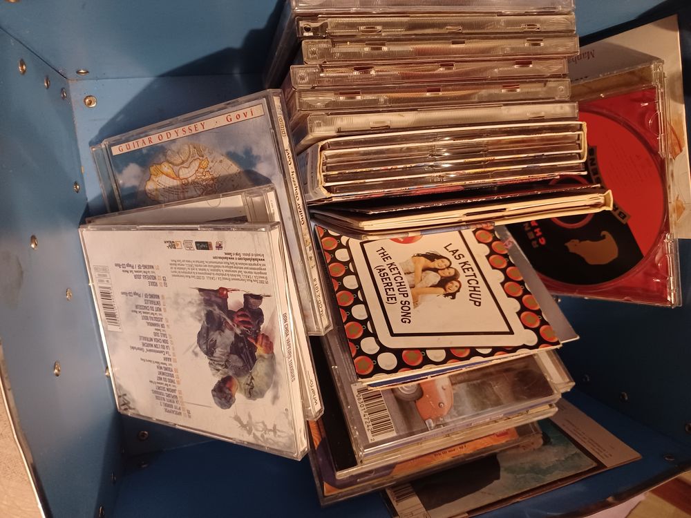 Lot 20 CD vari�t�s FR et Internationales de 1970 � 2020 0 B�thune (62)