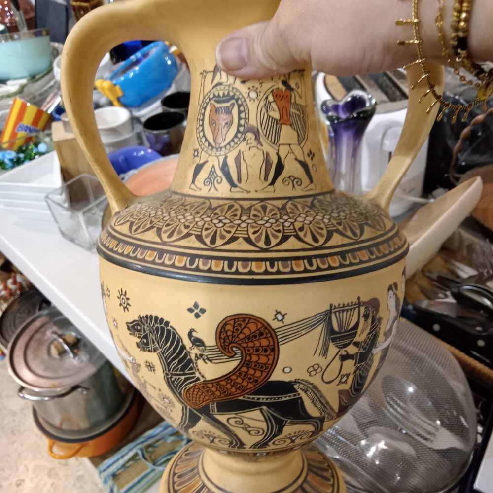 Vase amphore grec fait main en. Bon �tat 250 Montpellier (34)