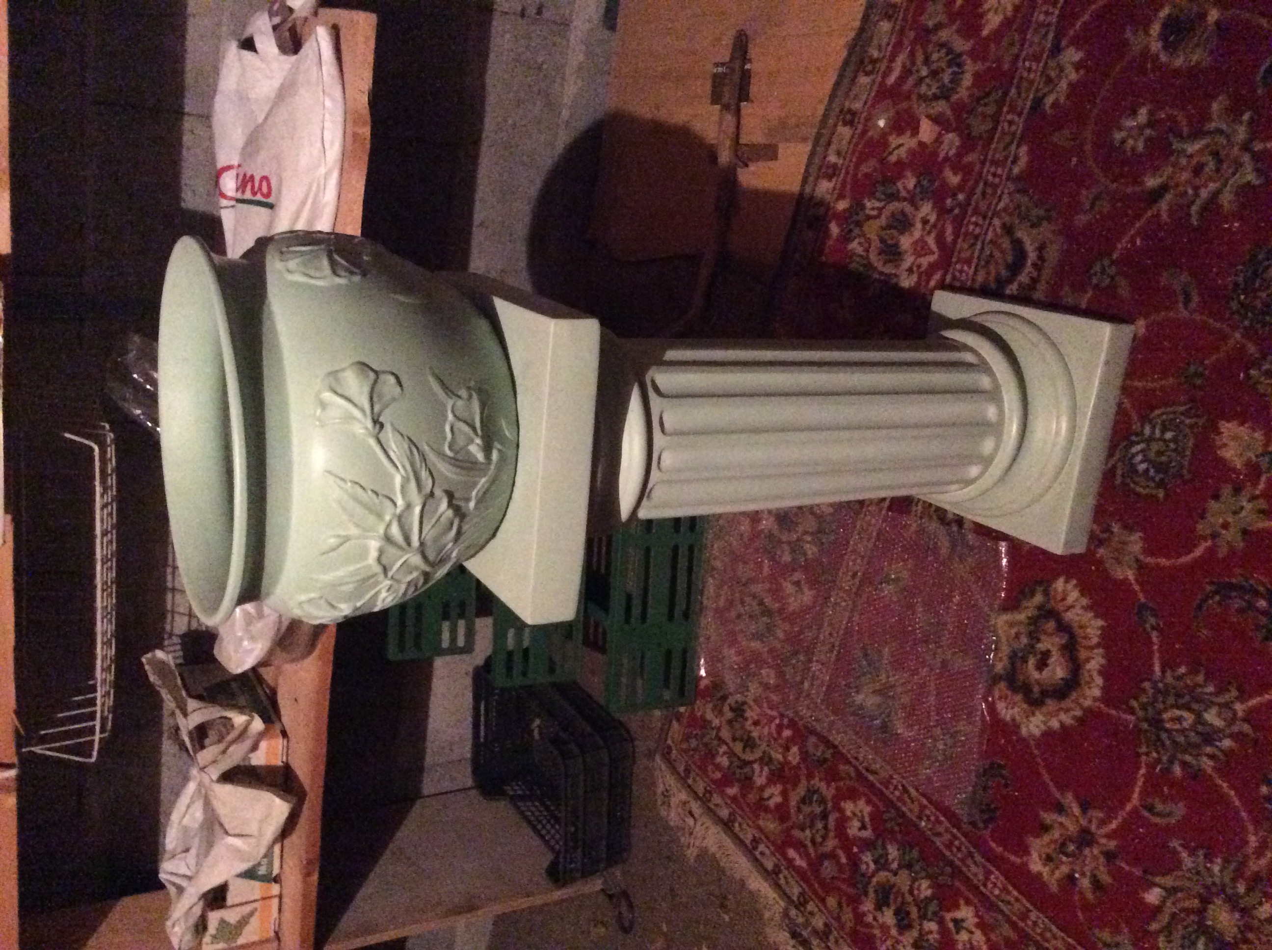 Vase avec son pied support 30 Valserh�ne (01)