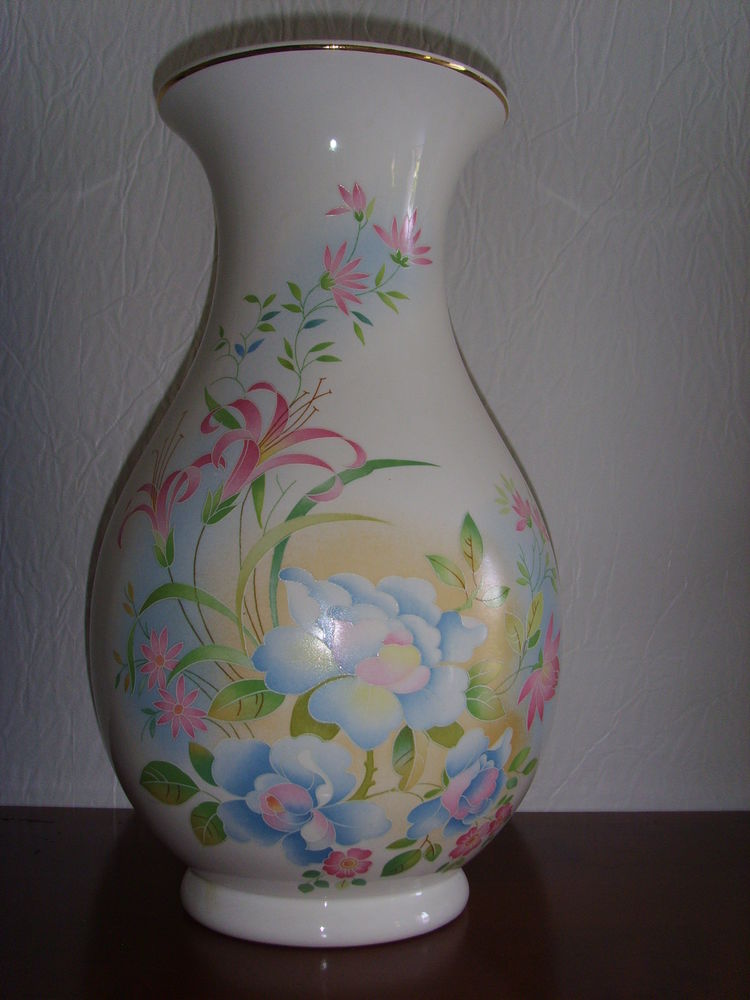 Vase blanc � fleurs 7 Poitiers (86)
