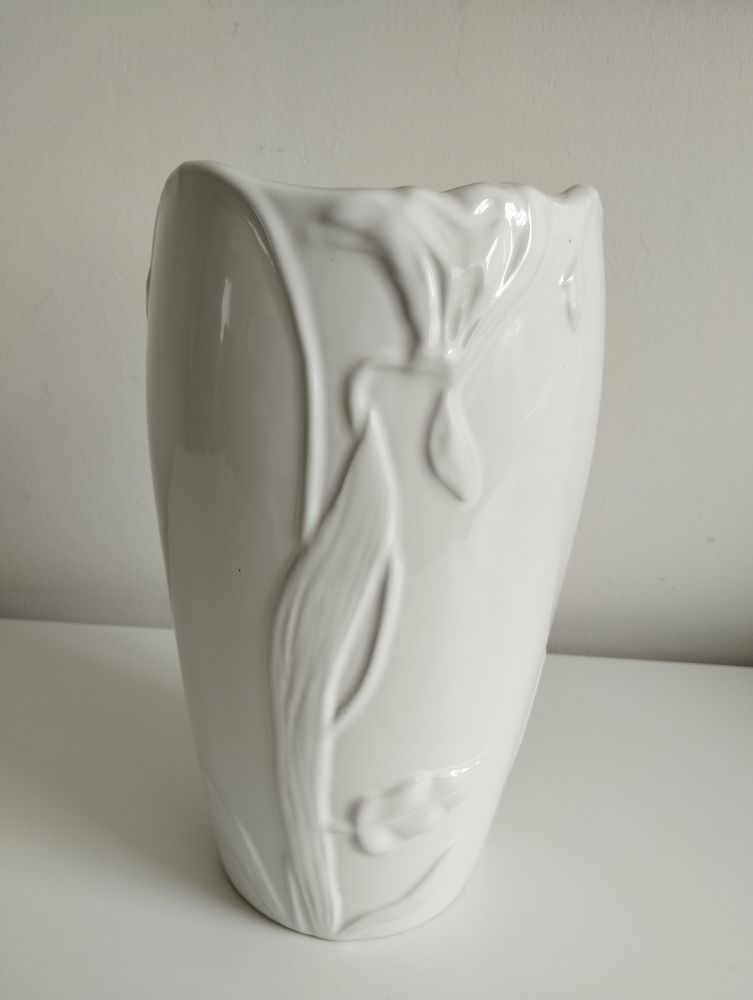 Vase blanc printanier 17 Le Havre (76)
