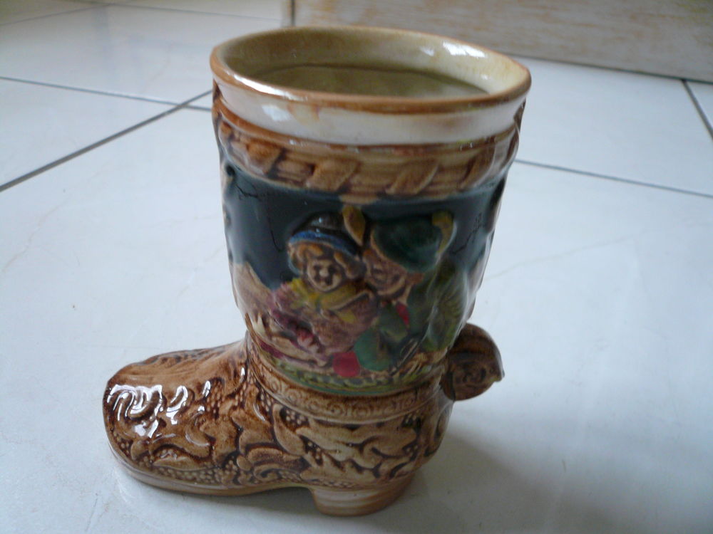 Vase   Botte marron   7 Franqueville-Saint-Pierre (76)