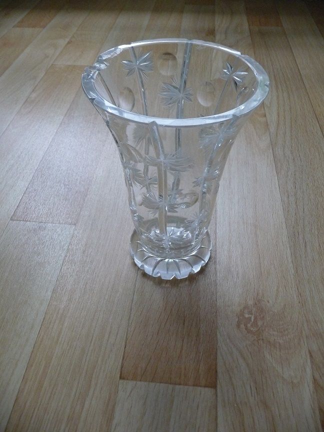 Vase en cristal motifs de bleuets modèle années 80 20 Montigny-le-Bretonneux (78)