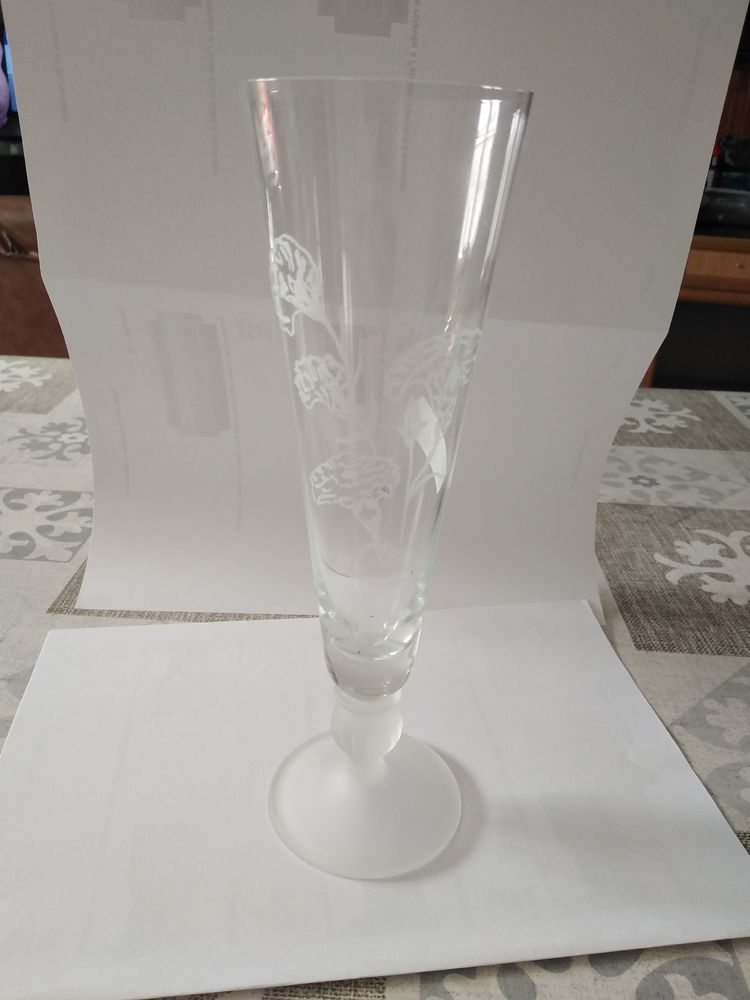 Vase cristal  vessi�re � baccarat  60 Raimbeaucourt (59)
