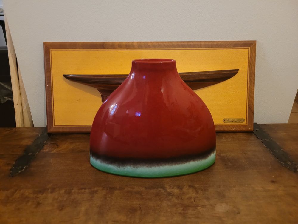 Vase d�coratif rouge et vert
Largeur ~30 cm / Hauteur: 25 cm 20 Marseille 2 (13)
