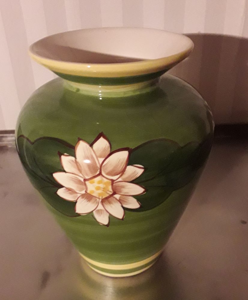 Vase en fa�ence. 15 Vierzon (18)