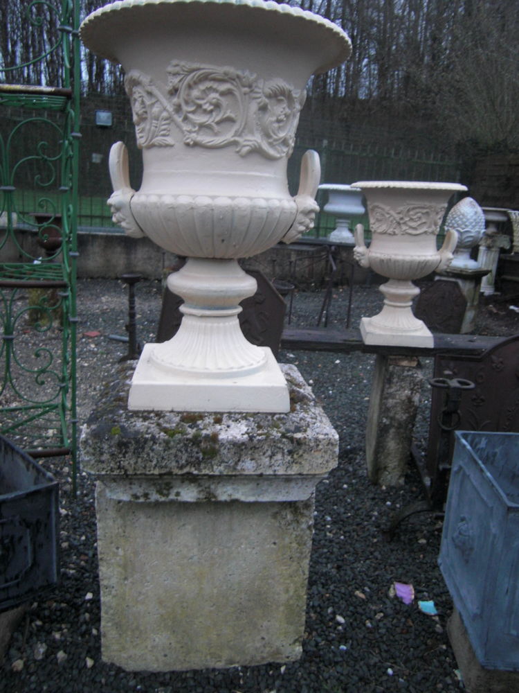 Vase en fonte 660 Ch�teau-l'�v�que (24)