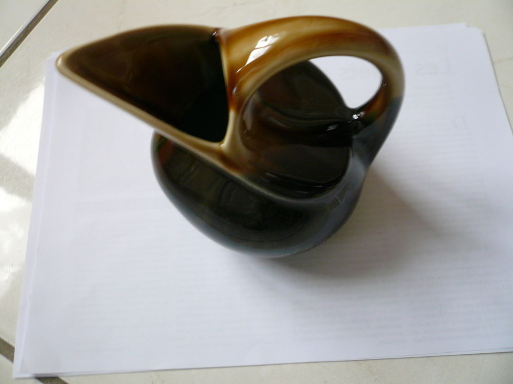 Vase forme   Pichet   6 Franqueville-Saint-Pierre (76)