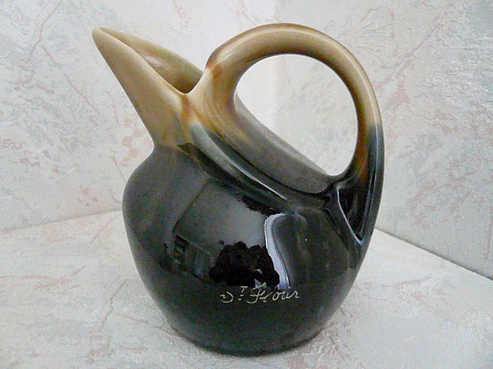 Vase forme   Pichet   6 Franqueville-Saint-Pierre (76)