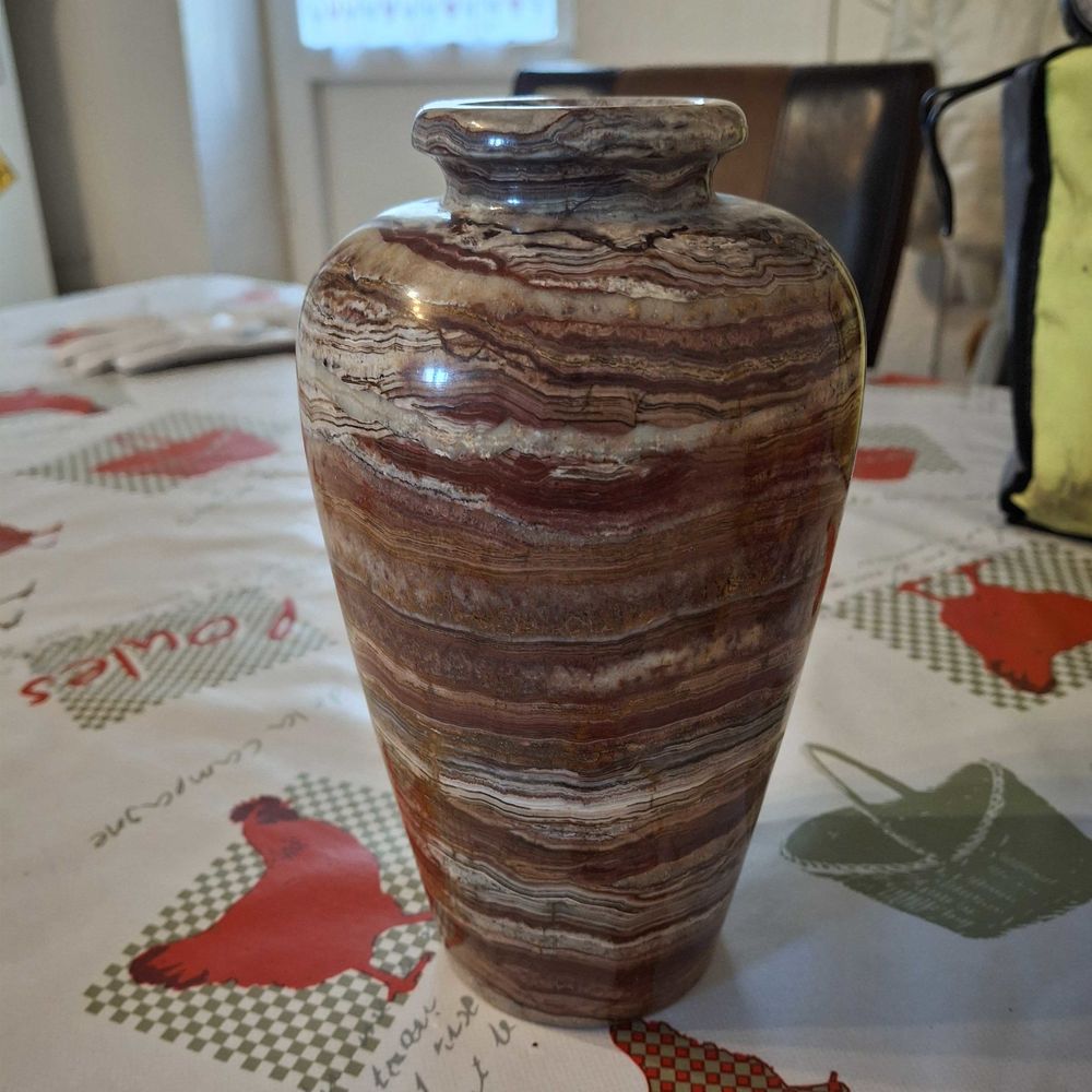 vase en marbre 100 Clessy (71)